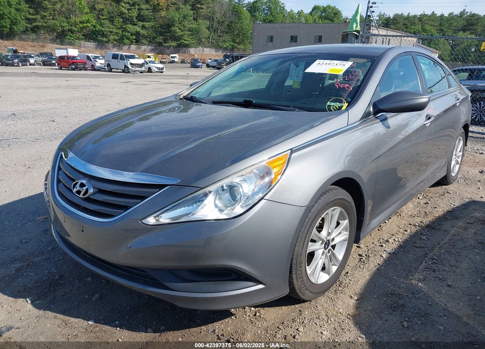 2014 HYUNDAI SONATA GLS VIN: 5NPEB4AC4EH861840