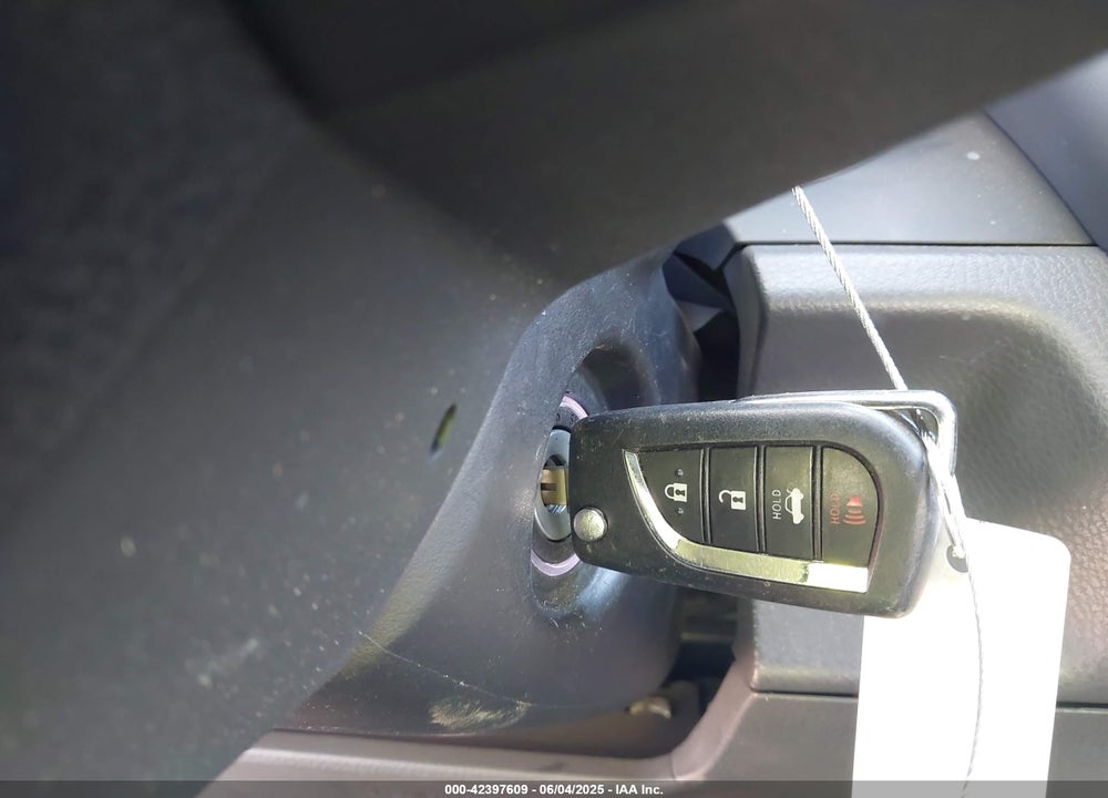 2021 TOYOTA CAMRY VIN: 4T1C11AK4MU480912