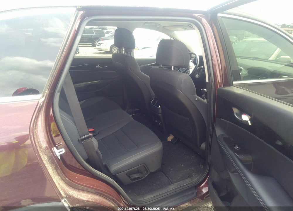 2017 KIA SORENTO VIN: 5XYPGDA30HG252783