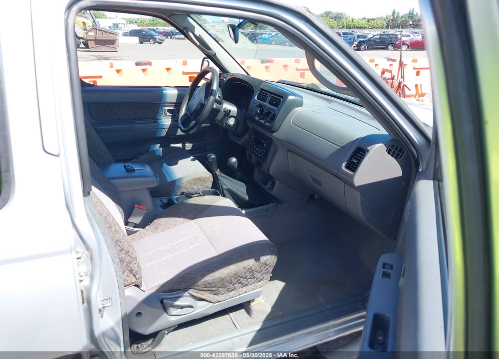 2001 NISSAN XTERRA XE VIN: 5N1ED28Y51C508444