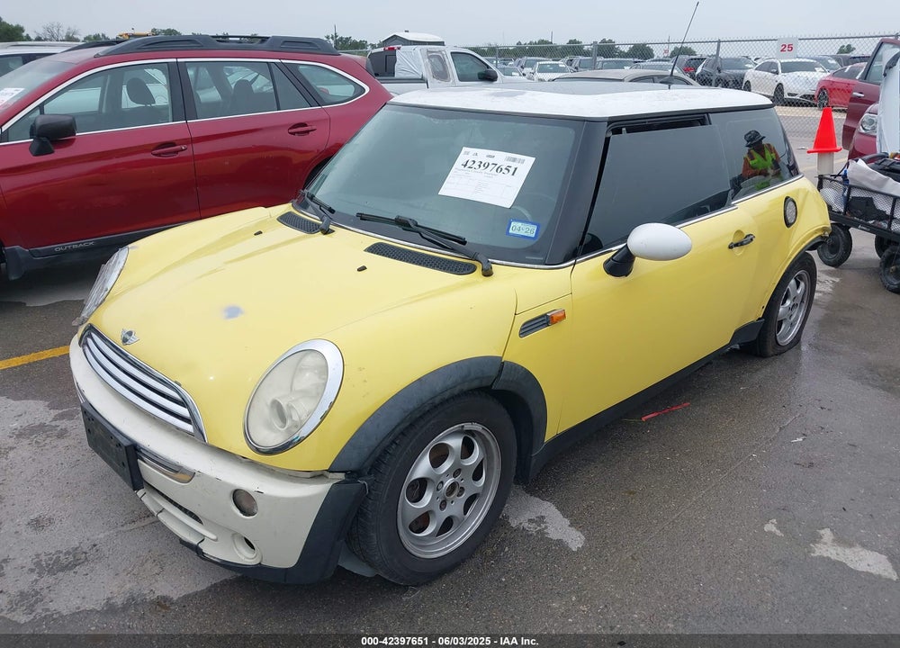 2005 MINI COOPER VIN: WMWRC33505TK62367