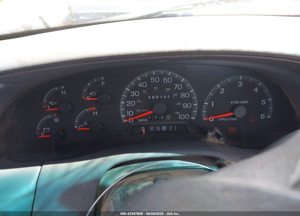 1998 FORD F-250 LARIAT/STANDARD/XL/XLT VIN: 1FTRF27LXWKA85931