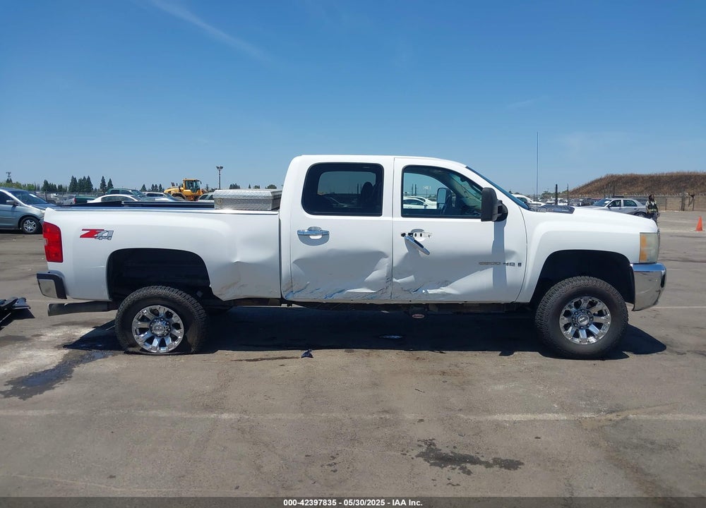 2008 CHEVROLET SILVERADO 2500HD VIN: 1GCHK23648F185560
