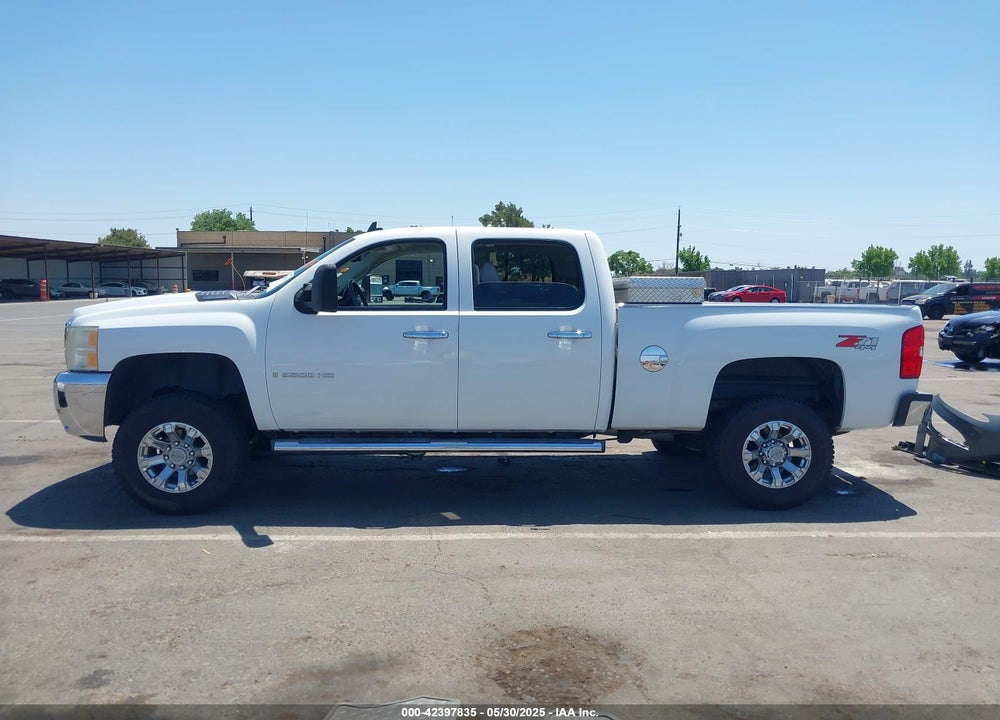2008 CHEVROLET SILVERADO 2500HD VIN: 1GCHK23648F185560
