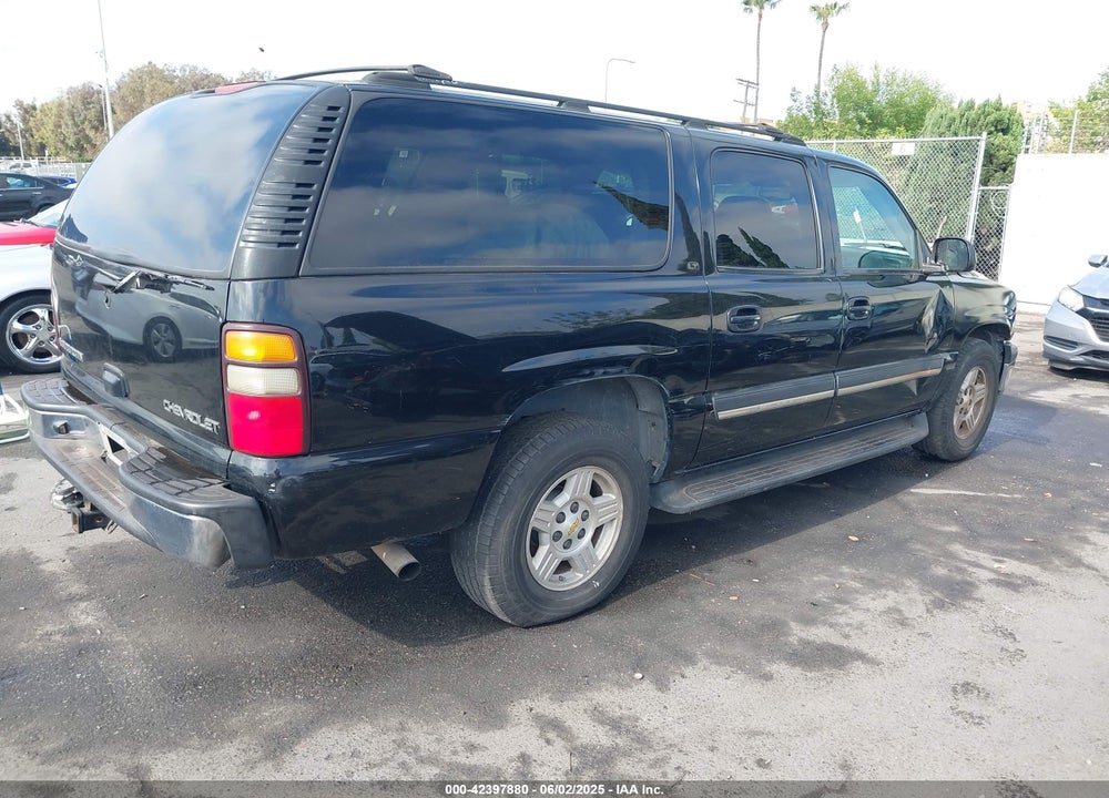 2004 CHEVROLET SUBURBAN 1500 LT VIN: 3GNEC16T74G283784