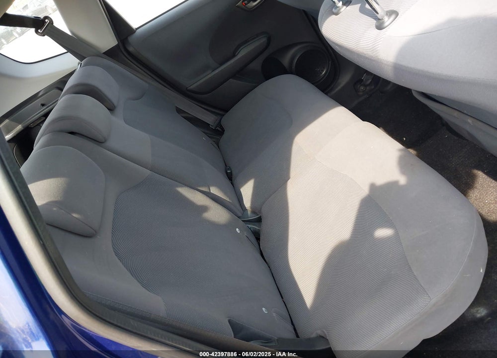 2010 HONDA FIT VIN: JHMGE8G29AC003287