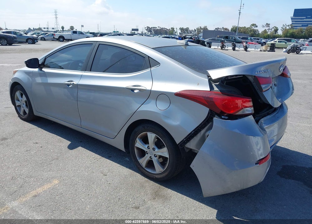 2016 HYUNDAI ELANTRA VIN: 5NPDH4AE6GH737082
