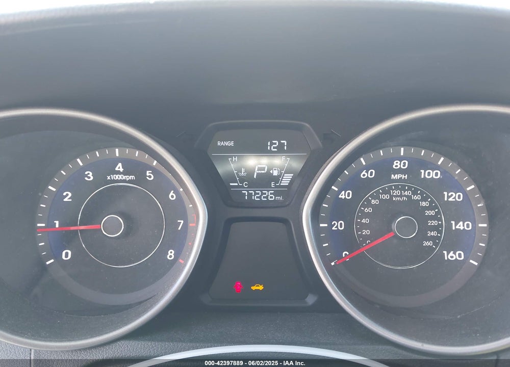 2016 HYUNDAI ELANTRA VIN: 5NPDH4AE6GH737082