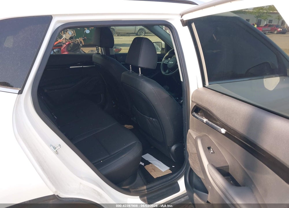 2024 KIA SELTOS VIN: KNDERCAA2R7551667