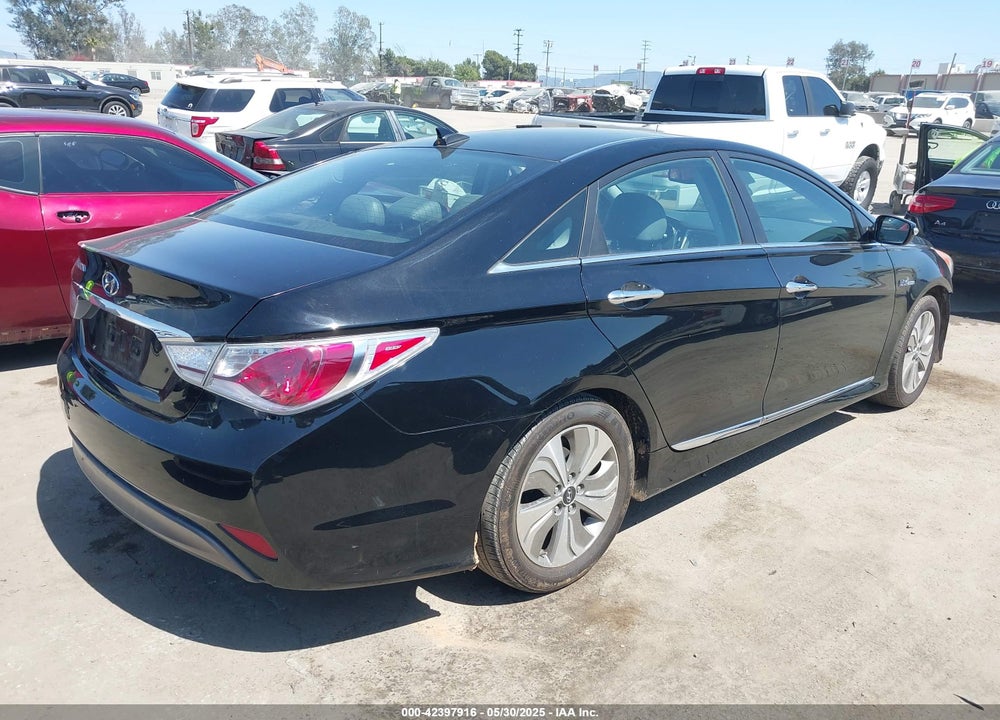 2013 HYUNDAI SONATA HYBRID VIN: KMHEC4A45DA095981