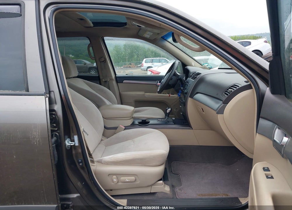 2009 KIA BORREGO EX V6 VIN: KNDJH741495030613