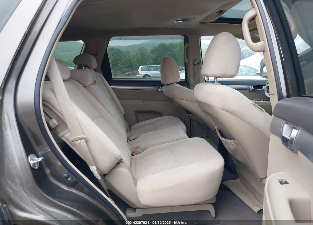 2009 KIA BORREGO EX V6 VIN: KNDJH741495030613