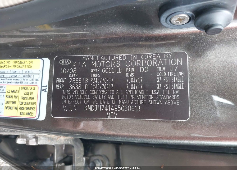 2009 KIA BORREGO EX V6 VIN: KNDJH741495030613