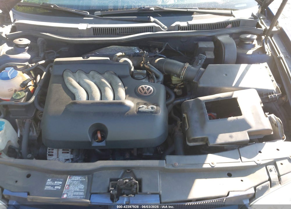 2005 VOLKSWAGEN GOLF GL 2.0L VIN: 9BWFL61J754004693