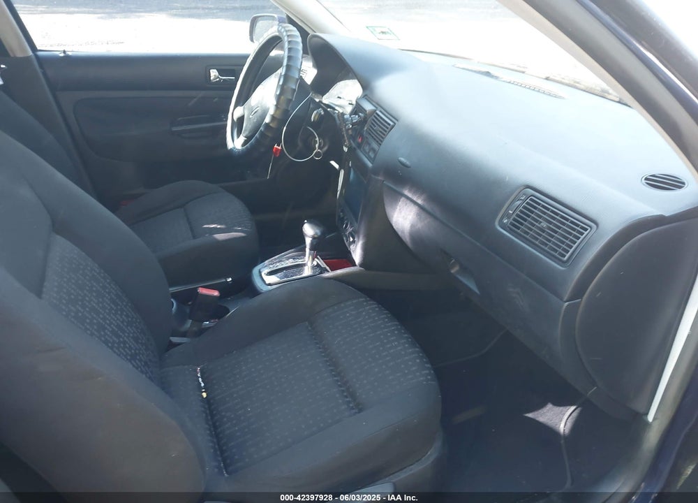 2005 VOLKSWAGEN GOLF GL 2.0L VIN: 9BWFL61J754004693