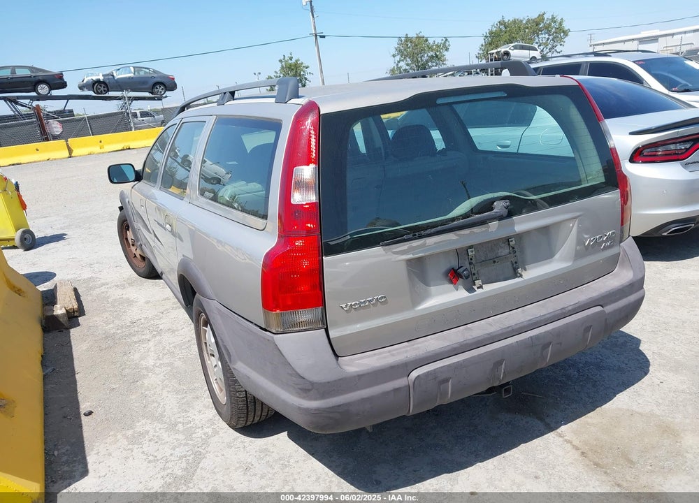 2002 VOLVO V70 XC VIN: YV1SZ58D021056336
