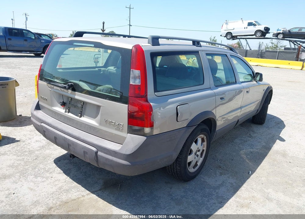 2002 VOLVO V70 XC VIN: YV1SZ58D021056336