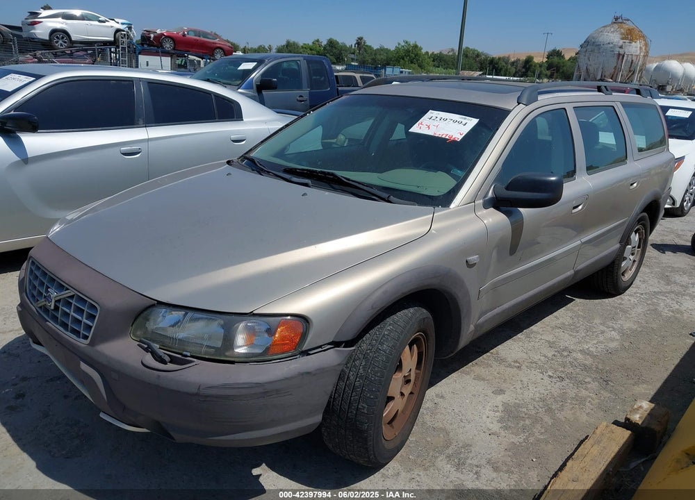 2002 VOLVO V70 XC VIN: YV1SZ58D021056336