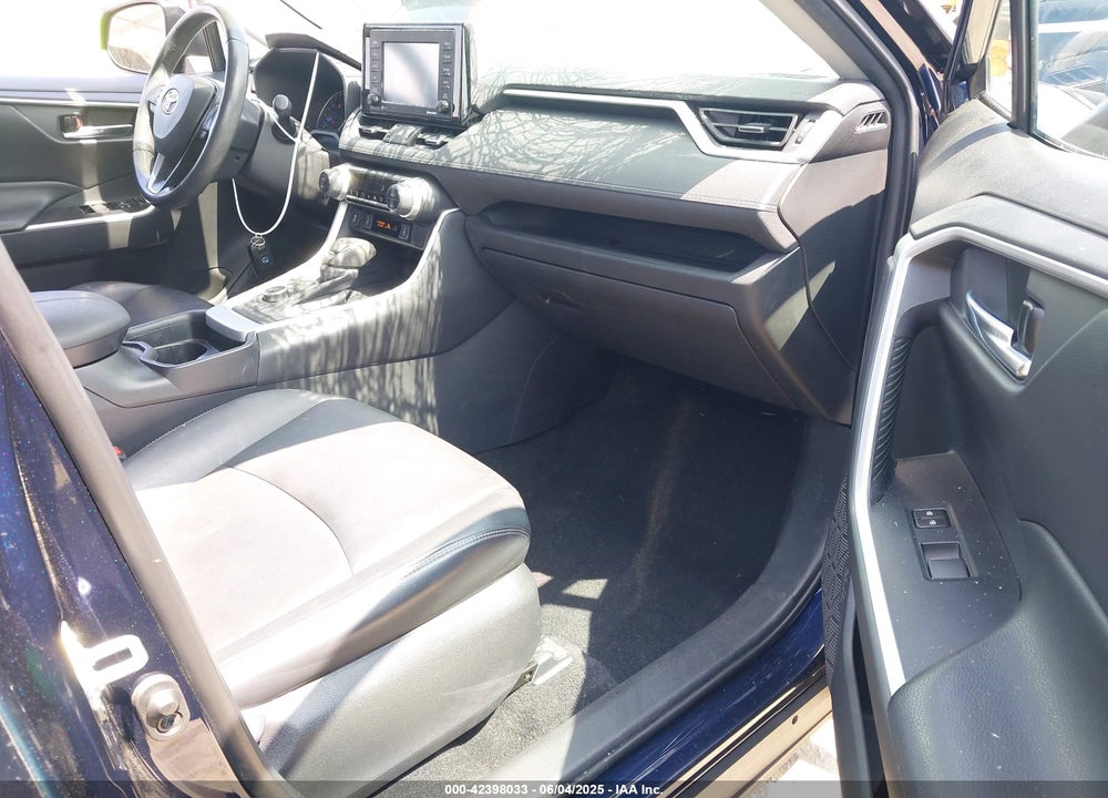 2021 TOYOTA RAV4 HYBRID XLE PREMIUM VIN: 4T3B6RFV4MU025144