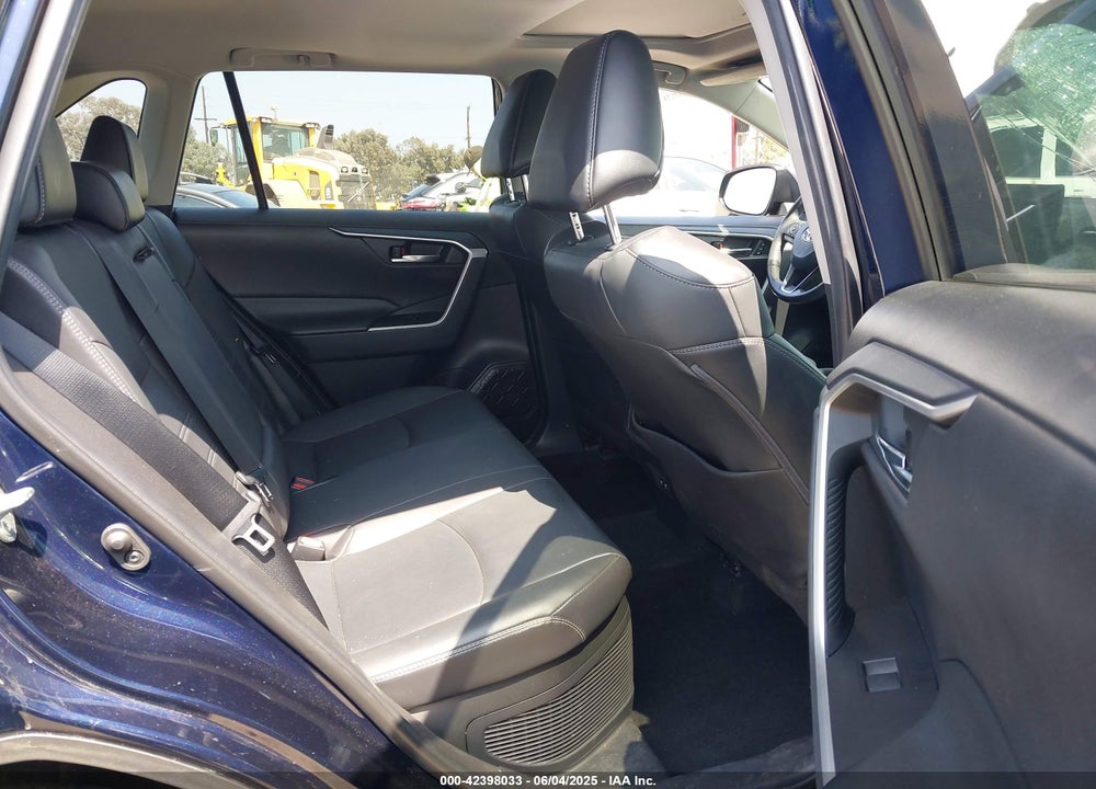 2021 TOYOTA RAV4 HYBRID XLE PREMIUM VIN: 4T3B6RFV4MU025144