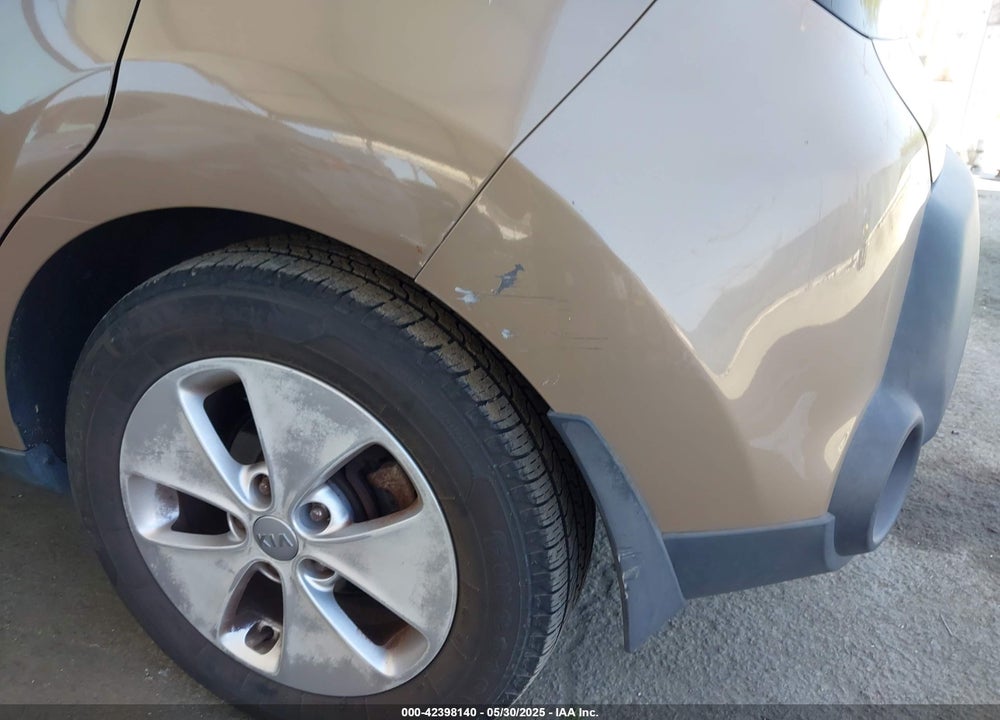 2016 KIA SOUL VIN: KNDJN2A27G7288604