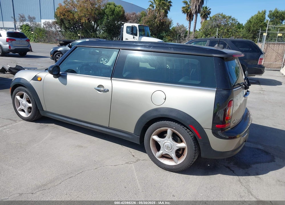 2008 MINI COOPER CLUBMAN VIN: WMWML33598TJ46888
