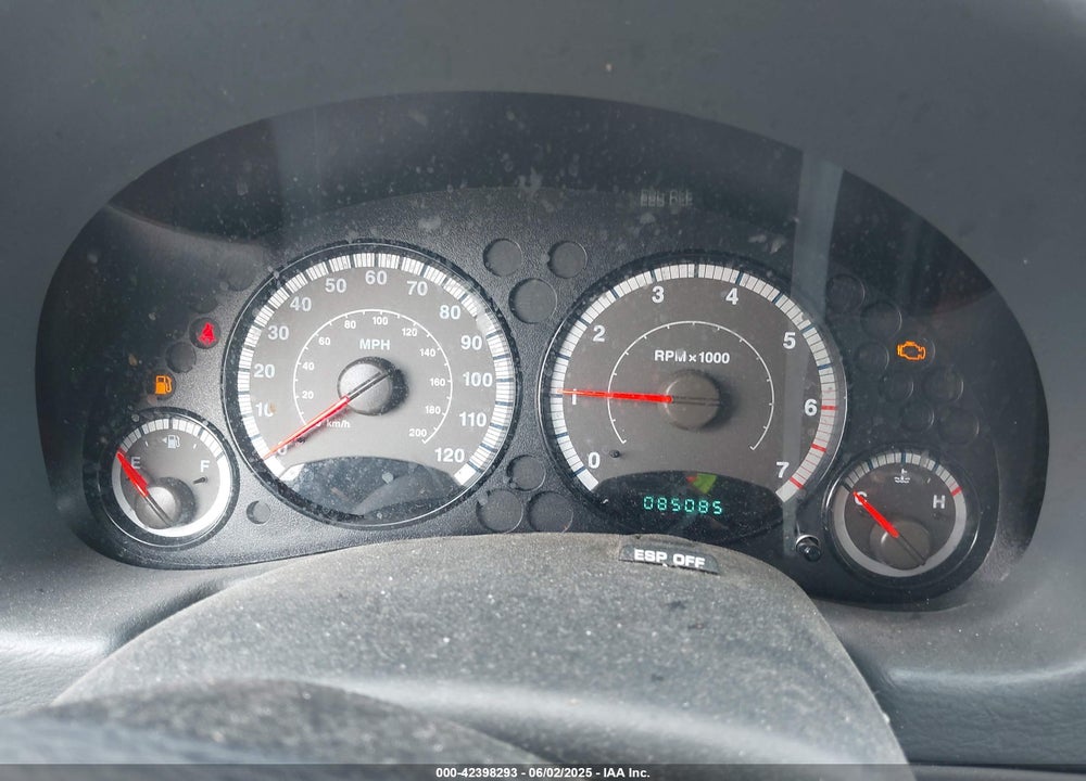 2006 JEEP LIBERTY VIN: 1J4GL48K16W152159
