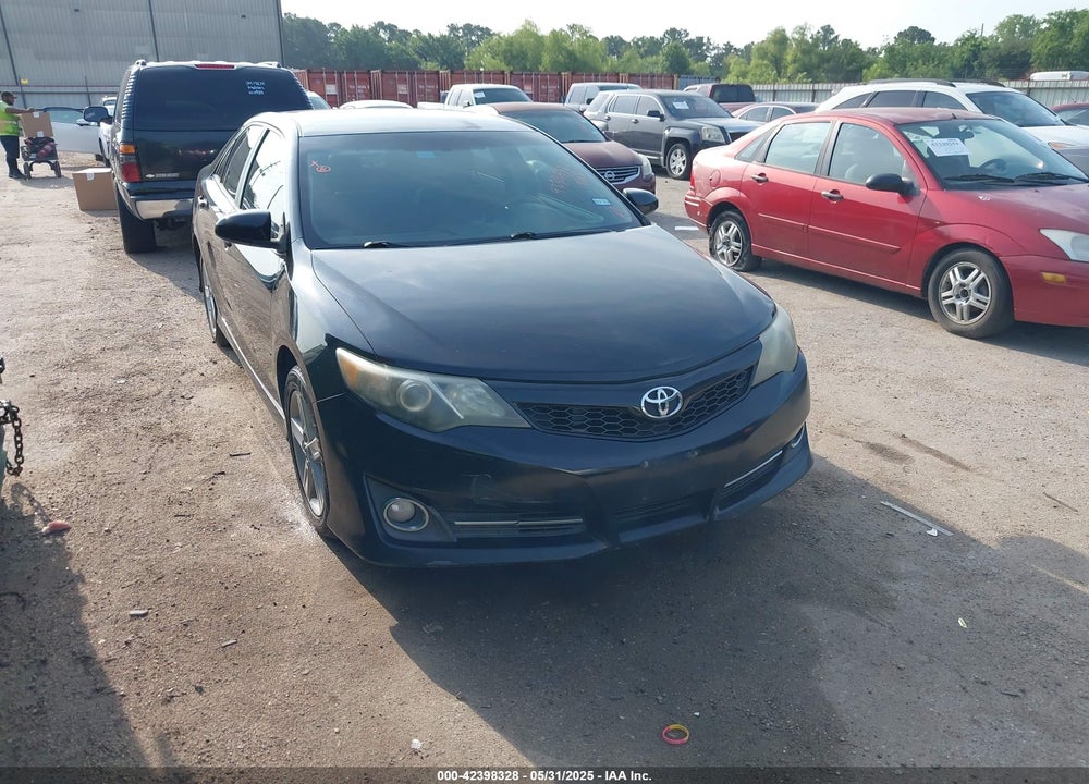 2014 TOYOTA CAMRY SE VIN: 4T1BF1FK8EU327327