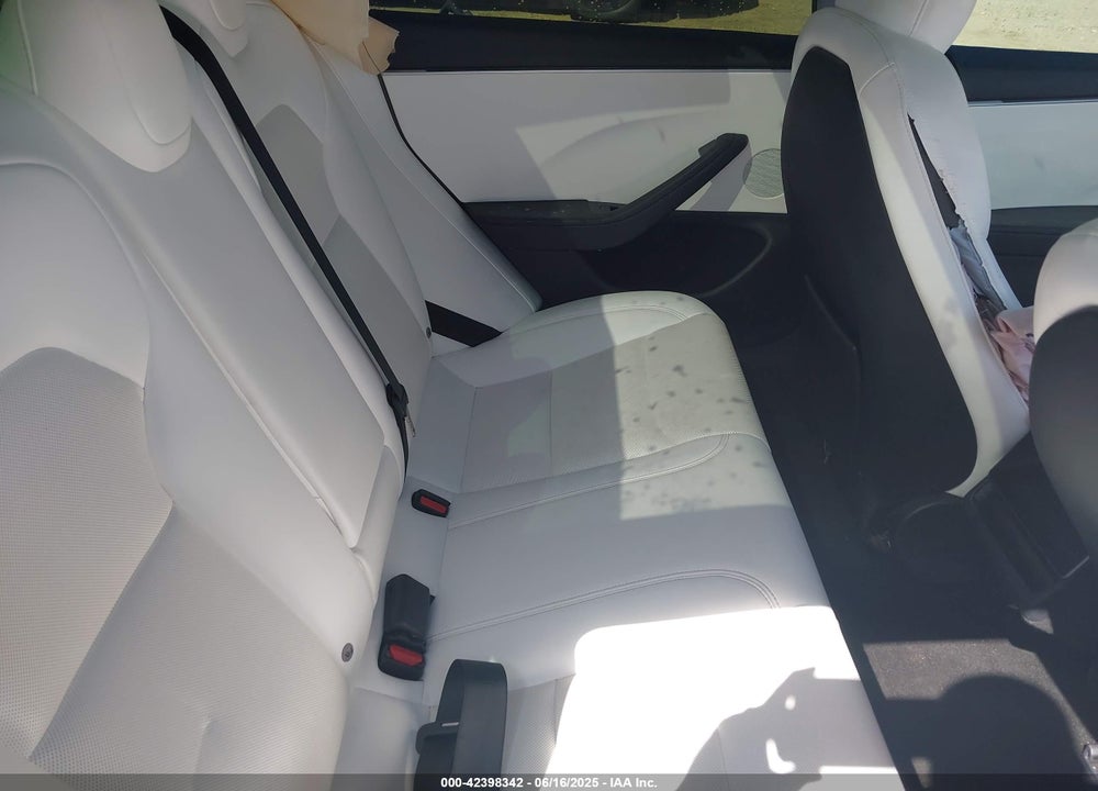 2024 TESLA MODEL 3 VIN: 5YJ3E1EB2RF800621