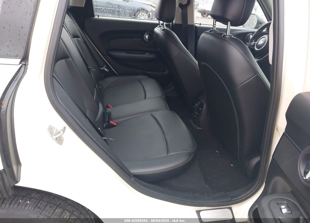 2017 MINI CLUBMAN COOPER VIN: WMWLN5C58H2B35293