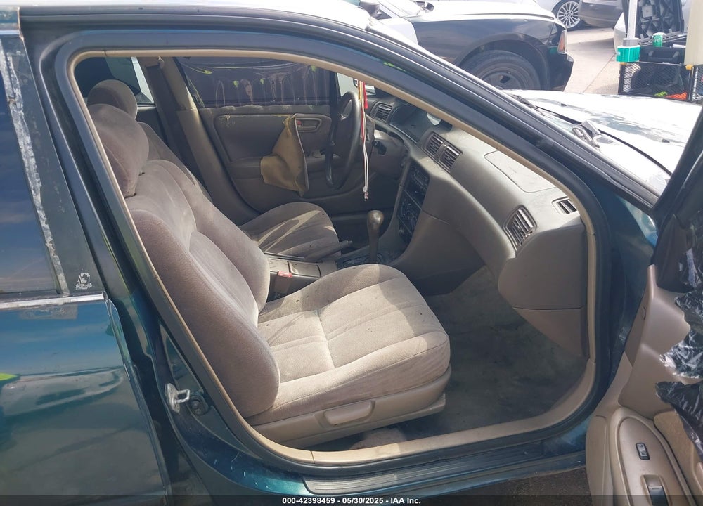 1998 TOYOTA CAMRY LE VIN: JT2BG22K9W0252734