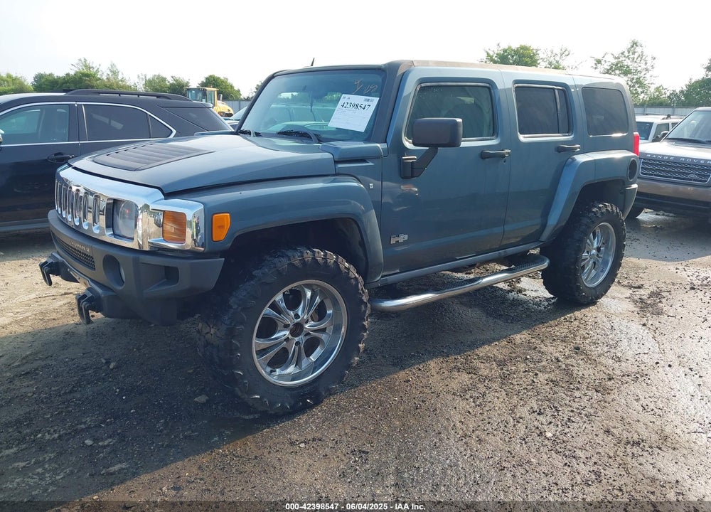 2007 HUMMER H3 SUV VIN: 5GTDN13E578185716