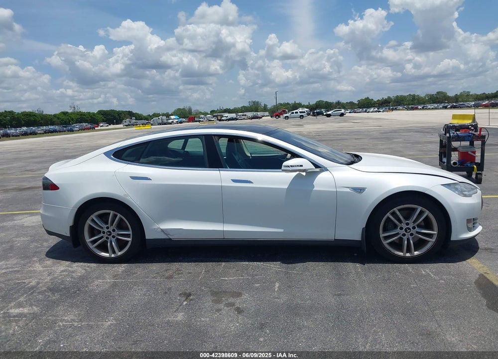 2013 TESLA MODEL S VIN: 5YJSA1CG4DFP21658