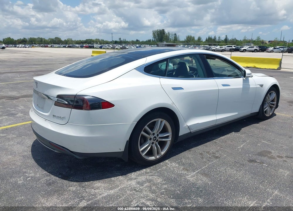 2013 TESLA MODEL S VIN: 5YJSA1CG4DFP21658