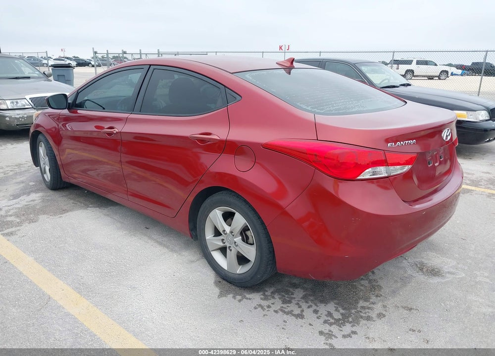 2013 HYUNDAI ELANTRA GLS VIN: 5NPDH4AE7DH261937