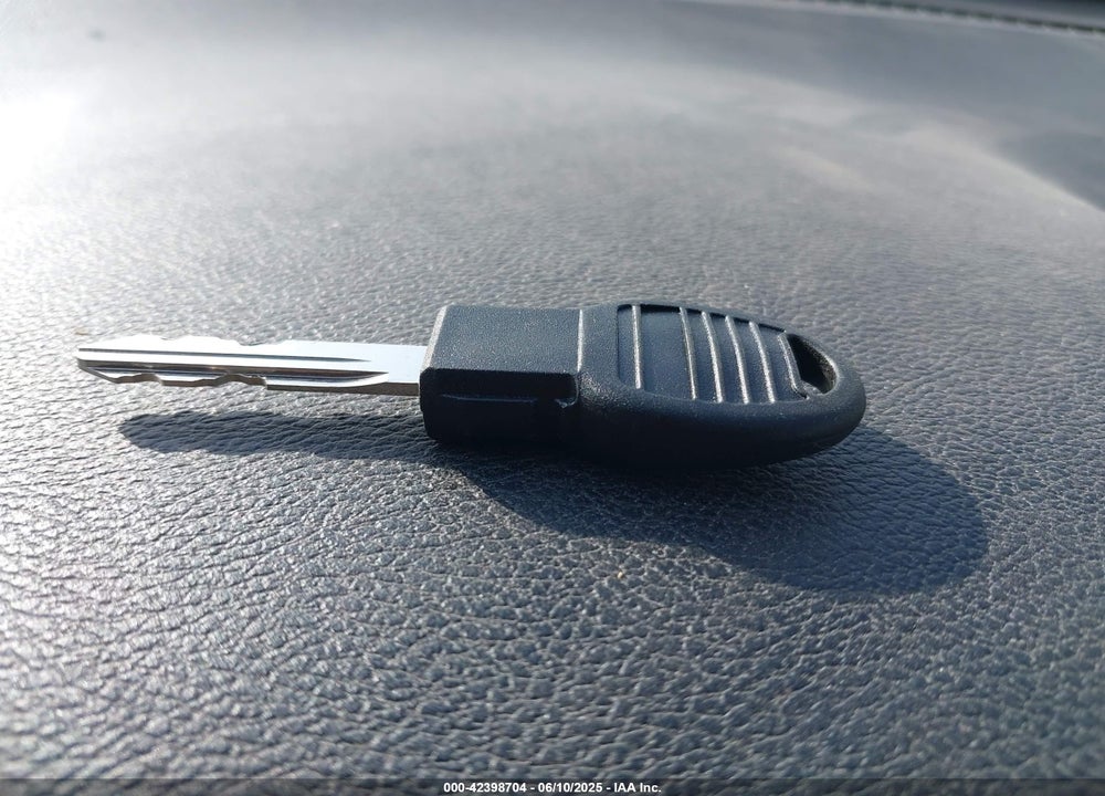 2012 DODGE GRAND CARAVAN VIN: 2C4RDGCGXCR320028
