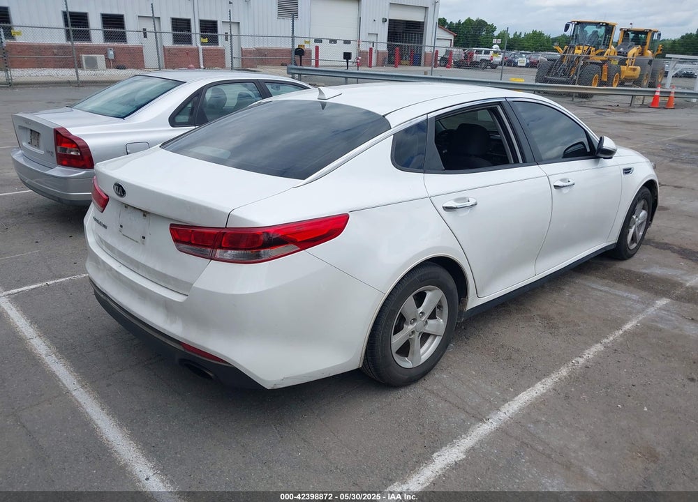 2016 KIA OPTIMA VIN: KNAGT4L32G5103692
