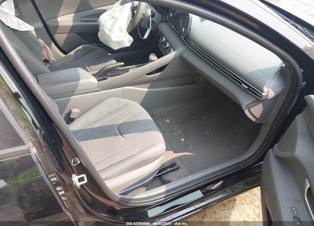 2023 HYUNDAI ELANTRA VIN: KMHLL4AG7PU555212