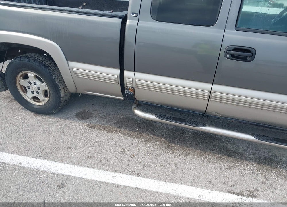 2000 CHEVROLET SILVERADO 1500 LS VIN: 1GCEK19T8YE334259