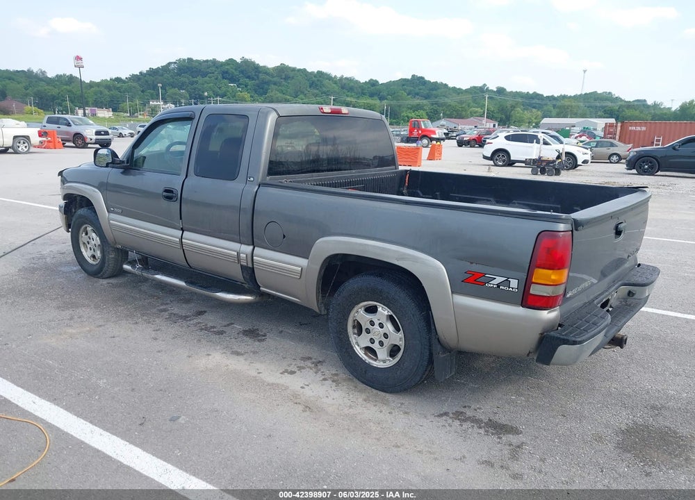 2000 CHEVROLET SILVERADO 1500 LS VIN: 1GCEK19T8YE334259