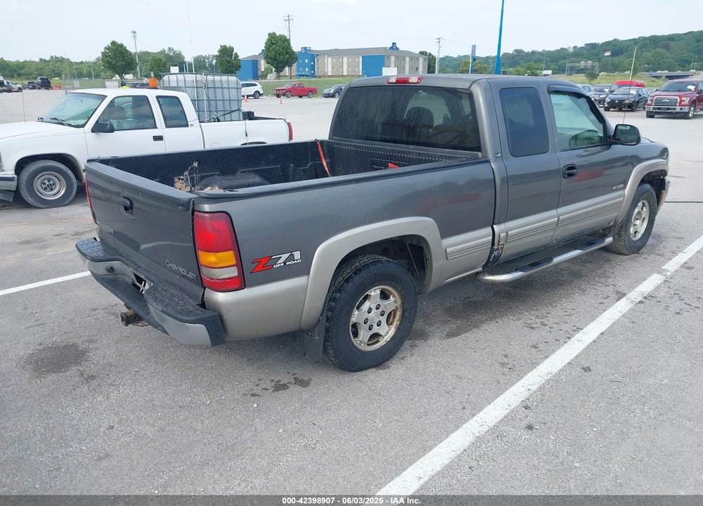 2000 CHEVROLET SILVERADO 1500 LS VIN: 1GCEK19T8YE334259