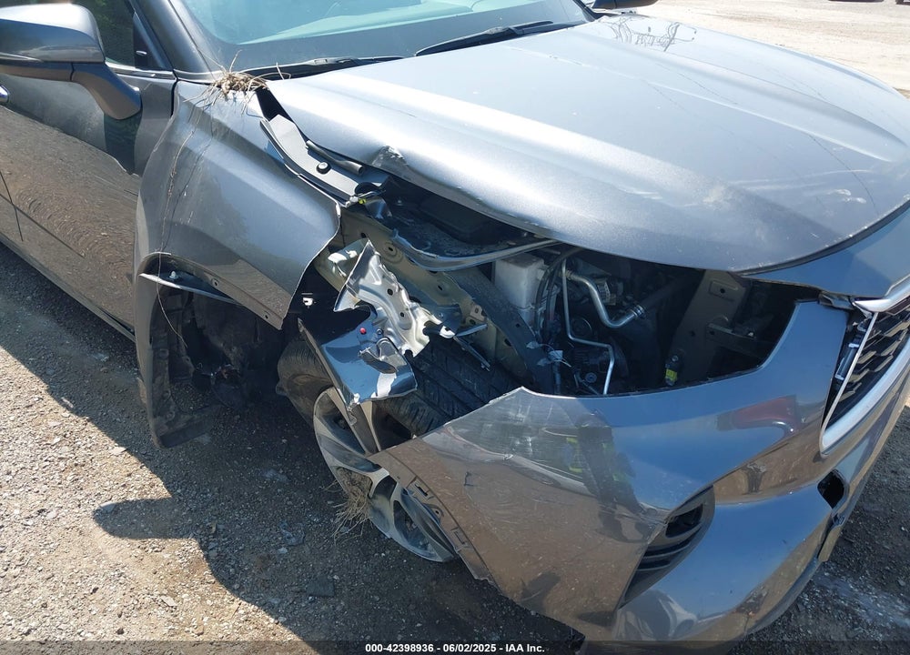 2022 TOYOTA HIGHLANDER VIN: 5TDGZRBH6NS573548