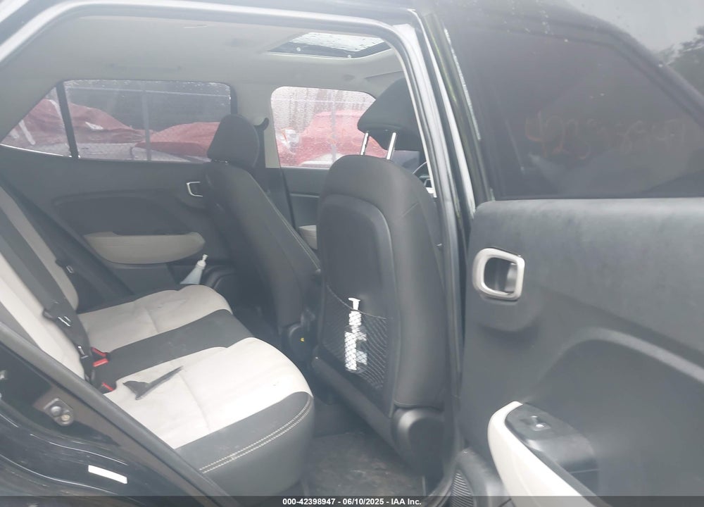 2022 HYUNDAI VENUE SEL VIN: KMHRC8A36NU138157