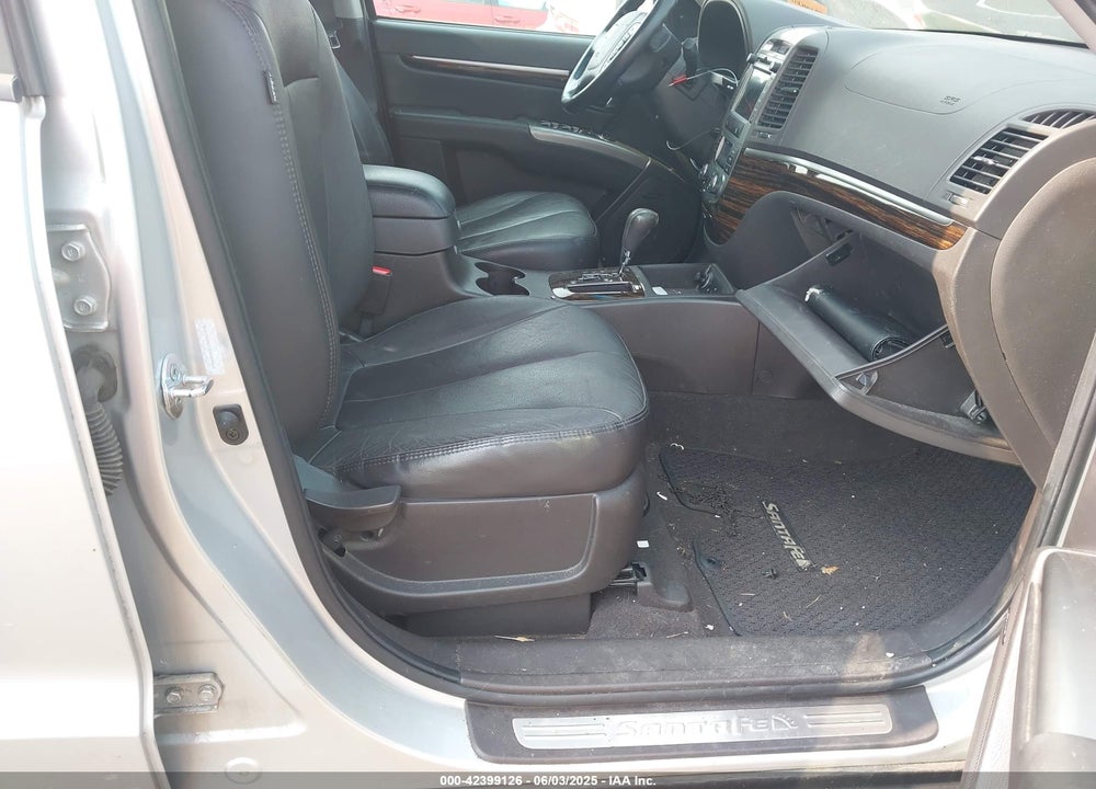 2011 HYUNDAI SANTA FE VIN: 5XYZKDAG1BG049564