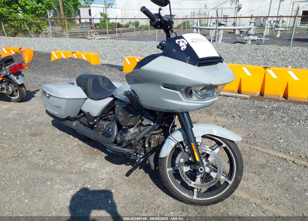 2024 HARLEY-DAVIDSON FLTRX VIN: 1HD1KH715RB634206