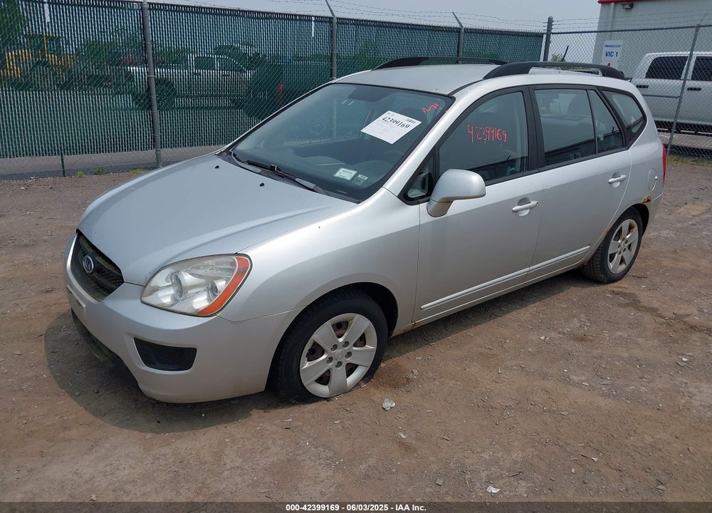 2009 KIA RONDO VIN: KNAFG526697252826