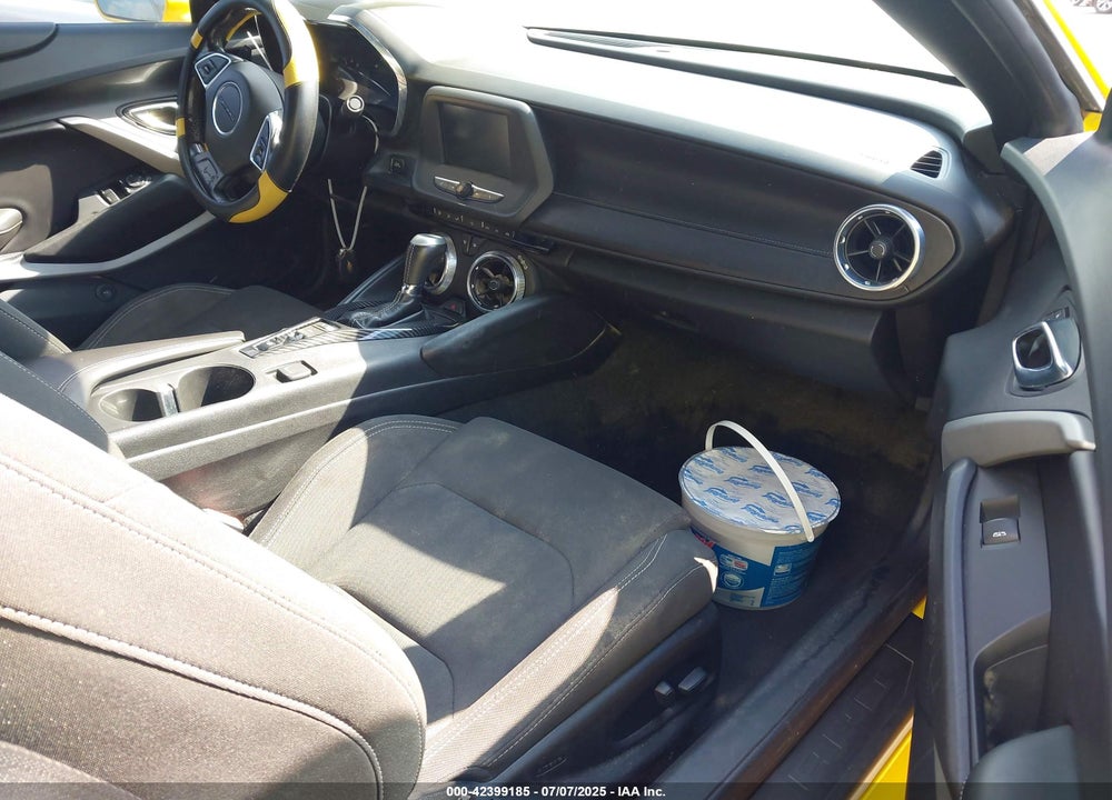 2018 CHEVROLET CAMARO VIN: 1G1FB3DS9J0132900