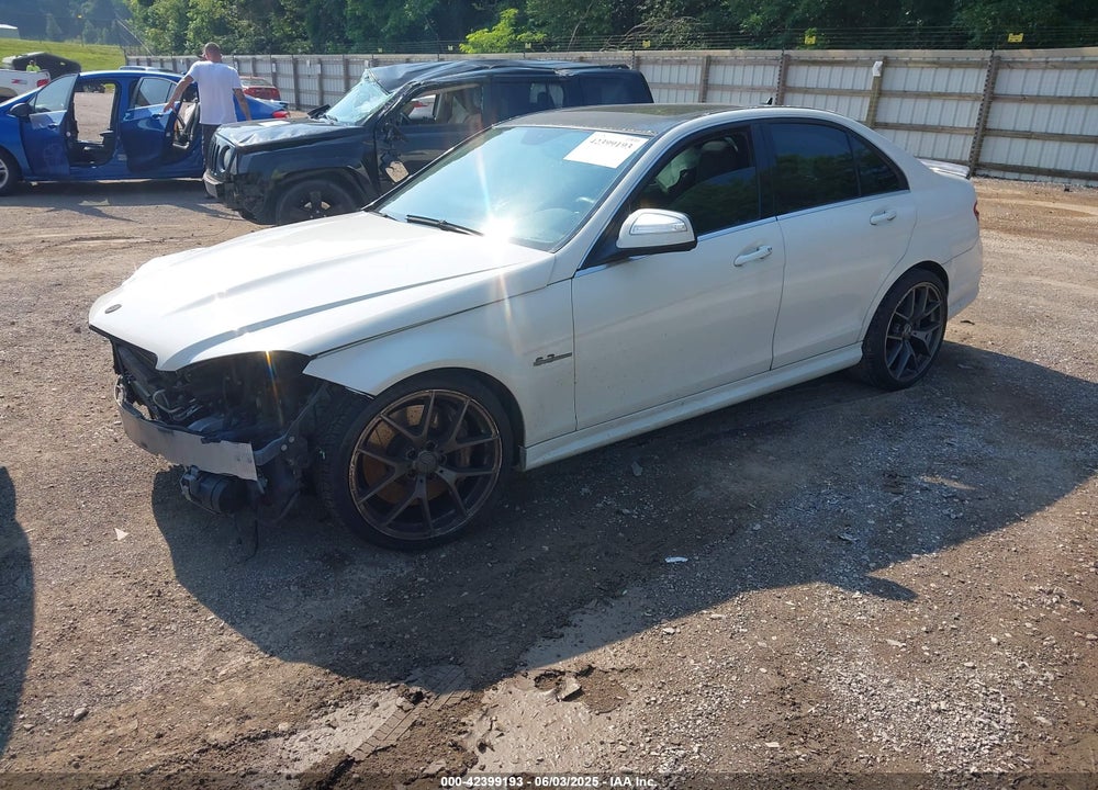 2009 MERCEDES-BENZ C 63 AMG VIN: WDDGF77X49F275105
