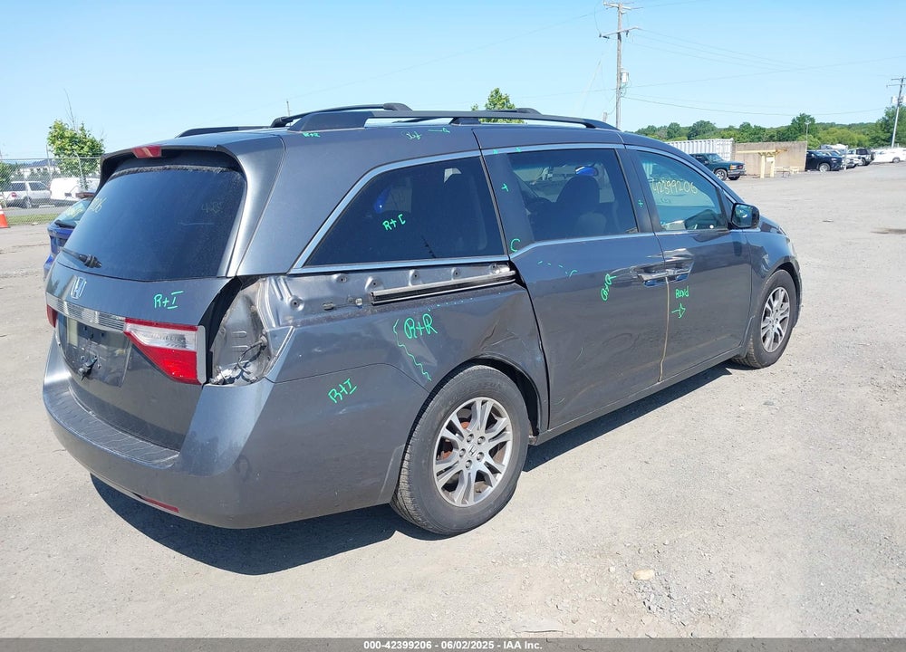 2011 HONDA ODYSSEY VIN: 5FNRL5H46BB009440