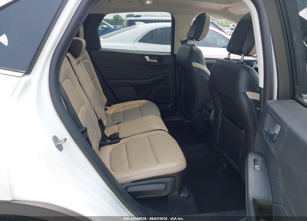 2022 FORD ESCAPE VIN: 1FMCU9J91NUA27366
